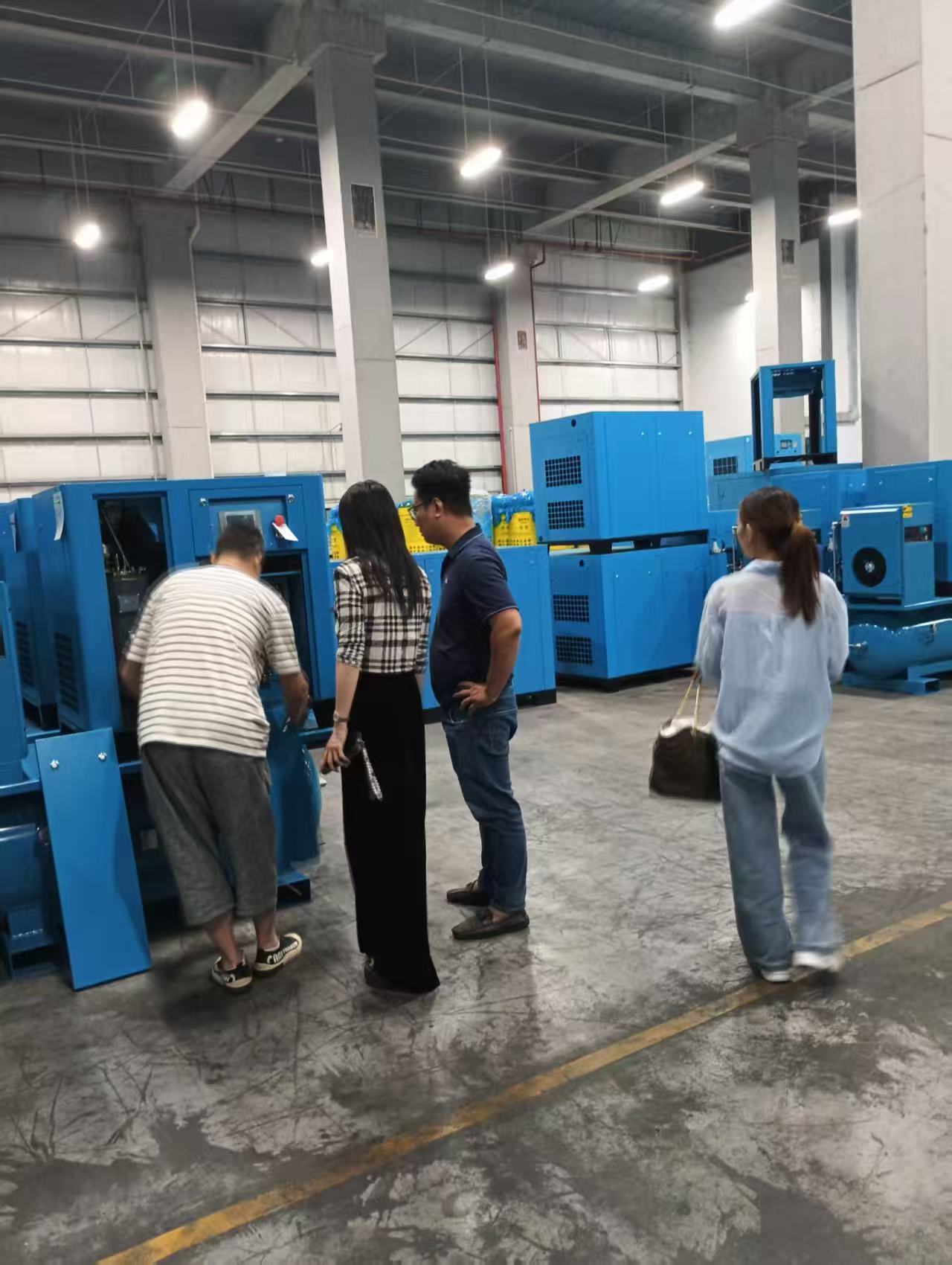 Air compressor  Air compressor